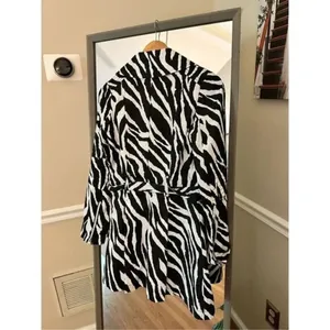Black Rivert Zebra Trench Coat XS thumbnail 5