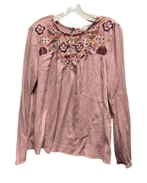 Harper Heritage size XL embroidered crinkled pleated top. thumbnail 1