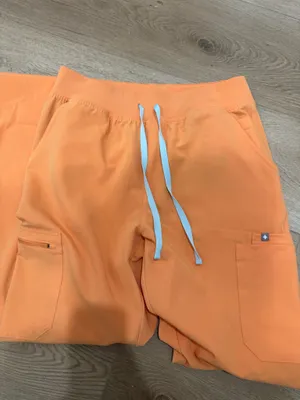 FIGS Scrub Pants thumbnail 2