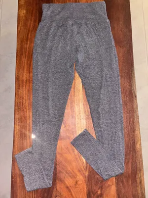 Women’s gray alo yoga athletic leggings size S thumbnail 4