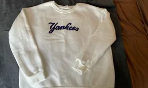 New York Yankees White Sweatshirt thumbnail 1