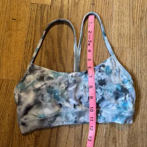 Lululemon Flow Y Bra Size 4 Blue Grey‎ Watercolor Tie Dye Racerback Sports Bra thumbnail 3