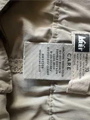 REI‎ Women's Khaki Cargo Shorts with Elastic Waist thumbnail 3