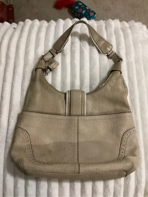 Vintage Beige pebble Coach Soho bag thumbnail 2