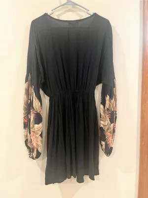 Billabong Black Tropical Print Balloon Sleeve V-Neck Mini Dress - Size Medium thumbnail 2