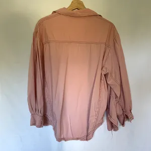 Altar'd State pink‎ button down jean jacket style cotton rayon women's S raw hem thumbnail 8