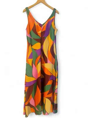NWT Joie Bessia Satin Abstract Leaf Print V-Neck Slip Maxi Dress M thumbnail 4