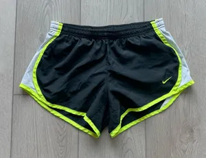 Nike Dri-Fit Women’s Shorts Athletic Medium Grey thumbnail 1