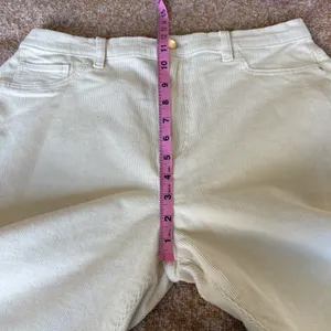 DL1961 Rachel Flare Ultra High Rise Instasculpt Corduroy Pants Eggshell 32 thumbnail 6