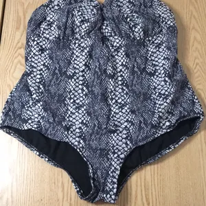 Bin 9 Womens Snake Print Catalina size 2X(18W-20W) 1 piece swimsuit thumbnail 3