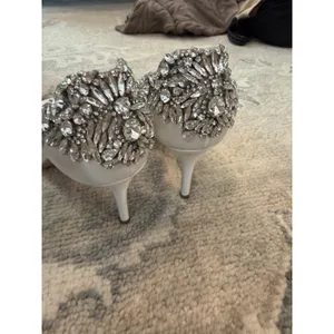 Badgley Mischka Celeste Embellished Peep Toe Heels Wedding Bridal Sz 9.5 thumbnail 12