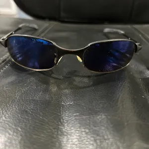 Stylish Blue Lens Sunglasses thumbnail 3