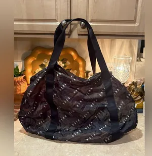 VS PINK PACKABLE DUFFEL (camo print) thumbnail 5