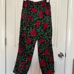 Small Vintage Victoria's Secret Gold Label Satin Pajama Set thumbnail 6