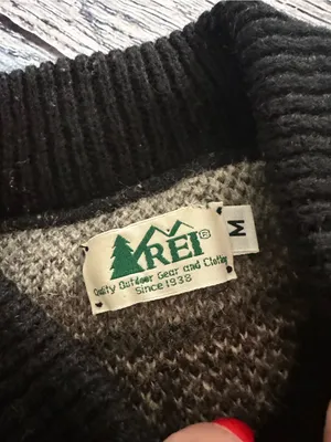 Vintage R.E.I. 100% Wool Fair Isle Knit Cardigan in Black, Brown & Cream thumbnail 6