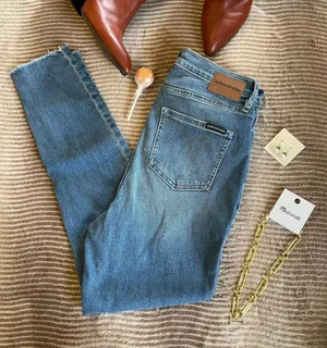 High Rise Skinny Jeans thumbnail 1