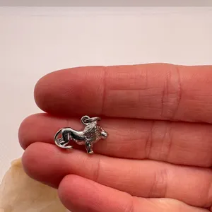 Vintage Silver Tone‎ Lion Charm Magnetic Animal Pendant 2.99g SKU 243 7/9 thumbnail 3