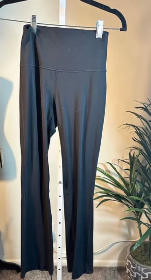 L23. Lululemon Leggings thumbnail 1