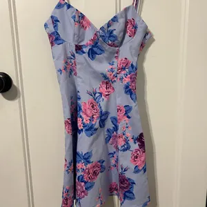 Zara Floral Dress Summer Vacation Resort Wear size XS thumbnail 2
