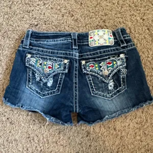 Miss Me Dark Blue Denim Shorts size 27 thumbnail 2