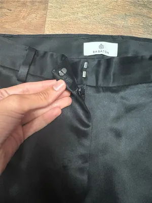 Babaton Aritzia Refined Satin Cargo Pant In Black Size 2 thumbnail 4