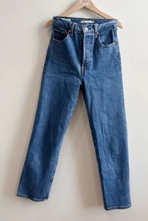 Levi's Premium Ribcage Straight Leg Jeans Medium Wash Button Fly Size 26 thumbnail 1