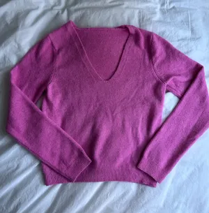 Boutique Pink V thumbnail 1