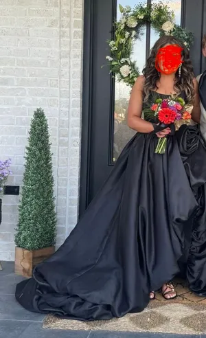 Sherri Hill Dress size 12 NEW worn for 3 hours Hi/Lo black satin. thumbnail 1