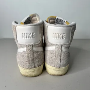 Nike Blazer Mid 77 High Top Sneakers Size 9.5 thumbnail 8