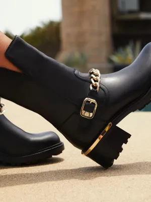 Vince Camuto women Black Leather biker moto Mid-Calf with Gold Chain boots US 8 thumbnail 5