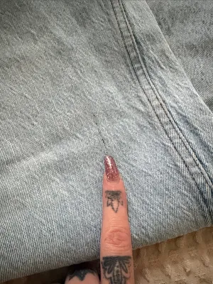 A&F Low Rise Baggy Denim Jeans thumbnail 7