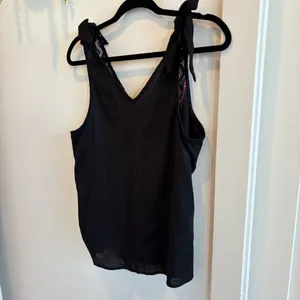 Savanna Jane the Bella Horatio Ribbon Tie Linen Blend Embroidered Tank Women's S thumbnail 6