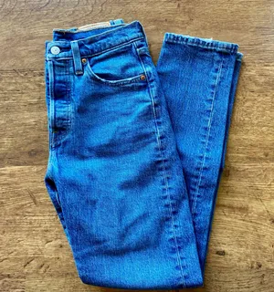 Levi's 501 Button Fly High-Rise Skinny Jeans thumbnail 1