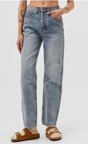 Ksubi Women's Brooklyn Straight Leg Jeans in Lifetime Wash Size 26 Gently Used thumbnail 1
