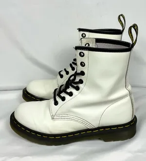 Dr. Martens 1460 8-Eye White Smooth Leather Lace Up Boot Combat Women’s Size 7 thumbnail 1