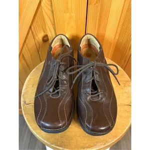 CLARKS UNSTRUCTURED Brown Leather Upper Lace Up Casual Shoe Sz 9.5 thumbnail 2
