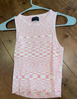 White Fox Boutique Crop top thumbnail 1