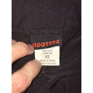 B36 #11 Hooters Girl Worn Rare Uniform Shorts Black Size XS thumbnail 4
