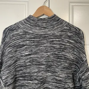 OFFLINE by Aerie Heathered Quarter Zip Pullover Sweatshirt Women M M Black White thumbnail 5