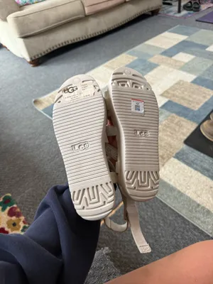 UGG Women’s Sandals thumbnail 9