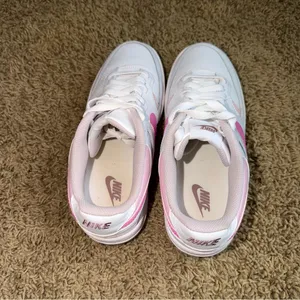 Women’s Nike Gamma Force Playful Pink Size 8 thumbnail 5