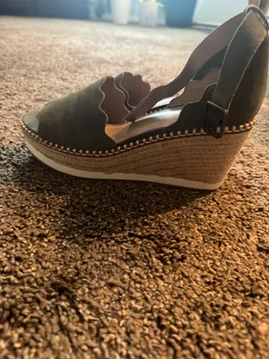 Heels Green Size 9.5 thumbnail 4