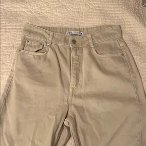 Zara Cream Jeans with Frayed Hem thumbnail 5