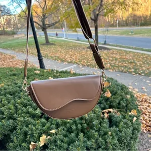 Unisex Brown Saddle Bag / camera bag with Wide Strap crossbody thumbnail 14