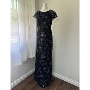 SLNY SL Fashions Black & Silver Cap Sleeve Floor Length Gown thumbnail 2
