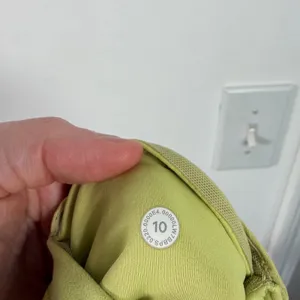 Lululemon Run Off Route High Rise Shorts 4" Lemon Vibe Athletic Gym‎ Womens 10 thumbnail 7