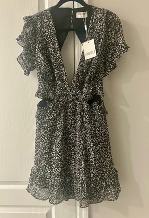 Vine Tree Black Floral Ruffle Cut out Dress Size Large thumbnail 1