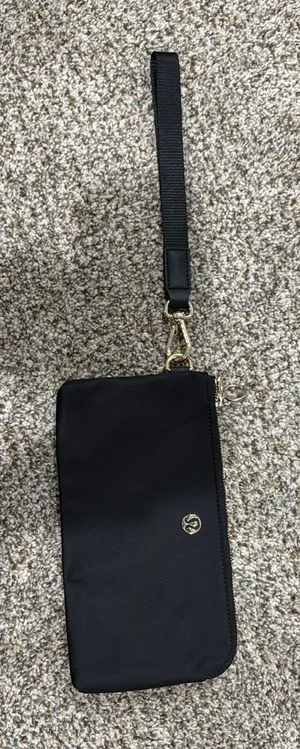 Lululemon Wristlet thumbnail 1