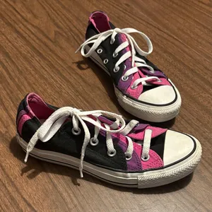 Converse All Star Pink Purple Black Women’s 6 Mens 4 Shoes Sneakers thumbnail 1