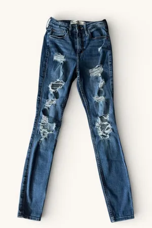 Hollister Curvy Skinny Jeans Womens 24x28 Distressed Medium Wash‎ Stretch Denim thumbnail 1